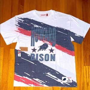 Mitchell & Ness “Howard” White and Gray Graphic Tee